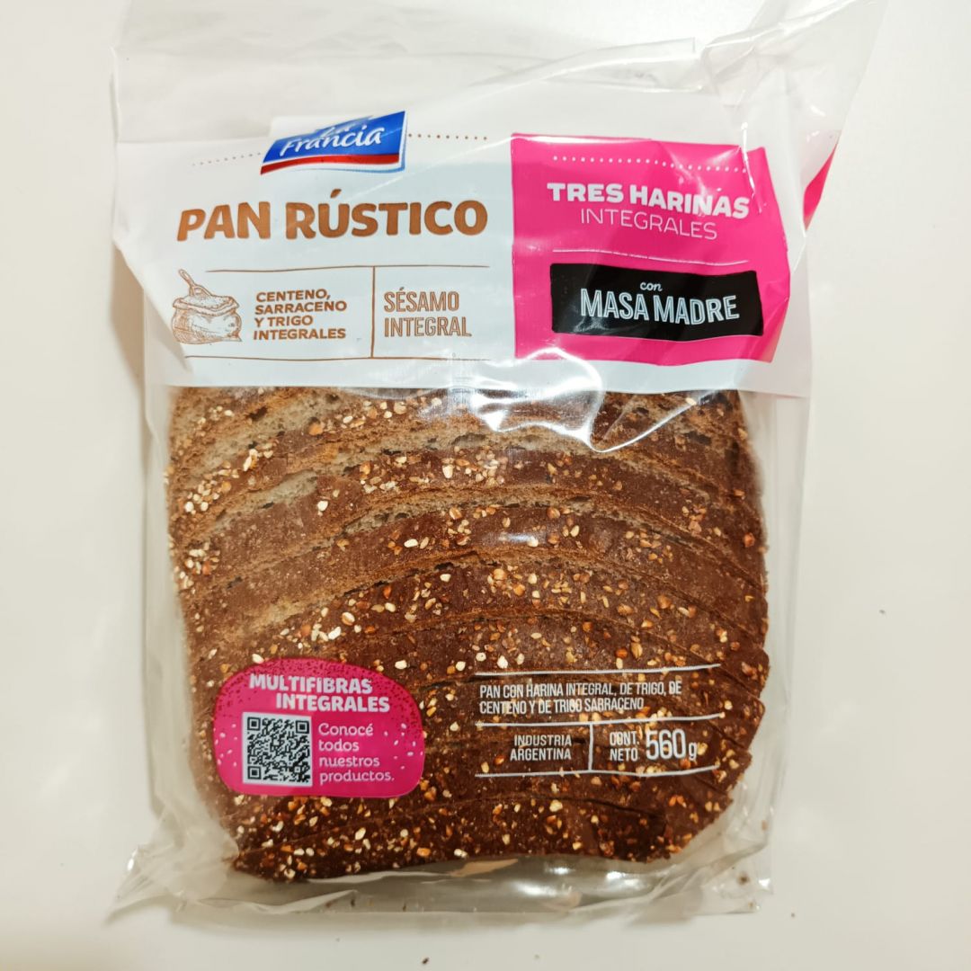 pan-integral-de-campo-tres-harinas-x-560-grs